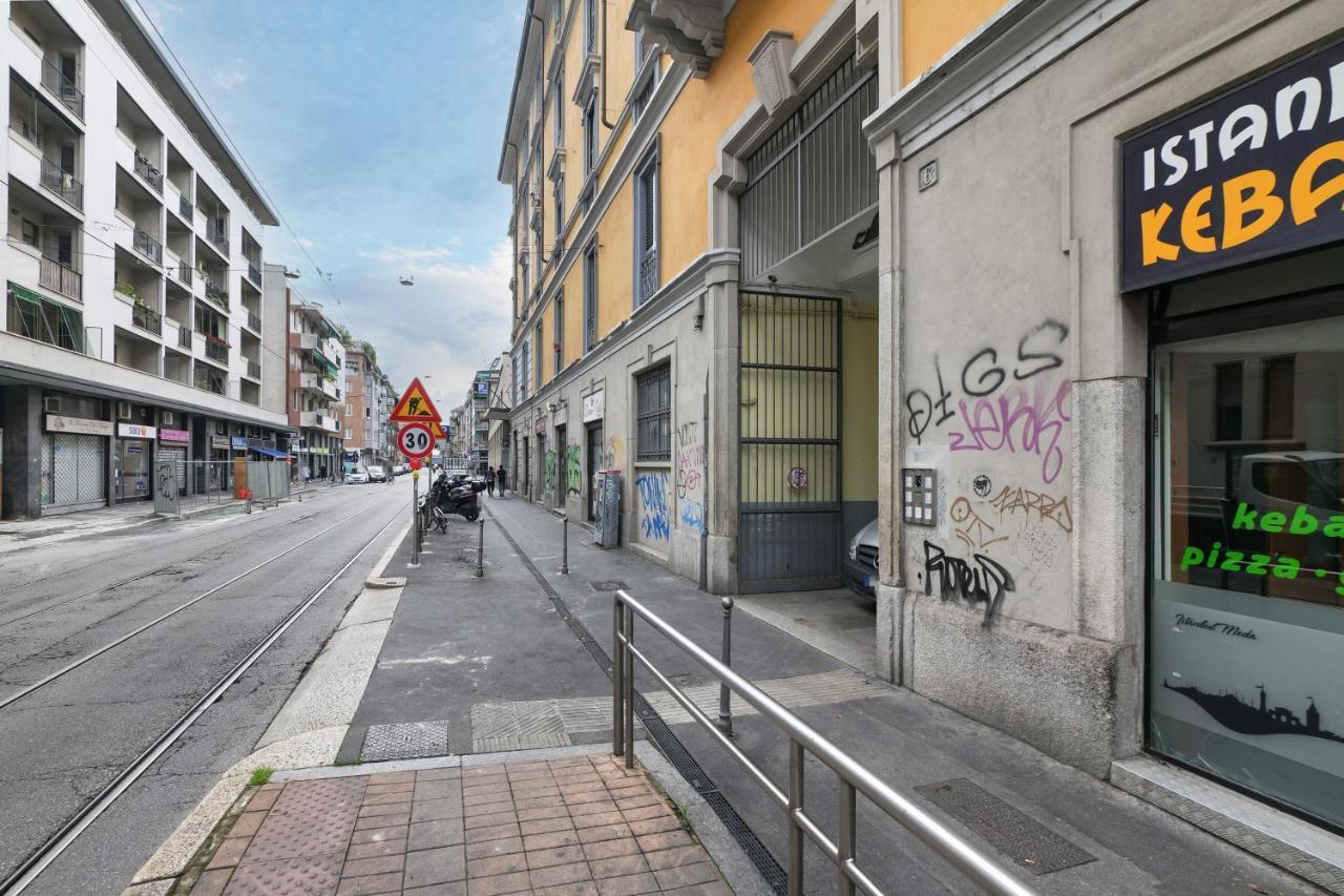 Primopiano - Meda 6 Apartment Milan Luaran gambar